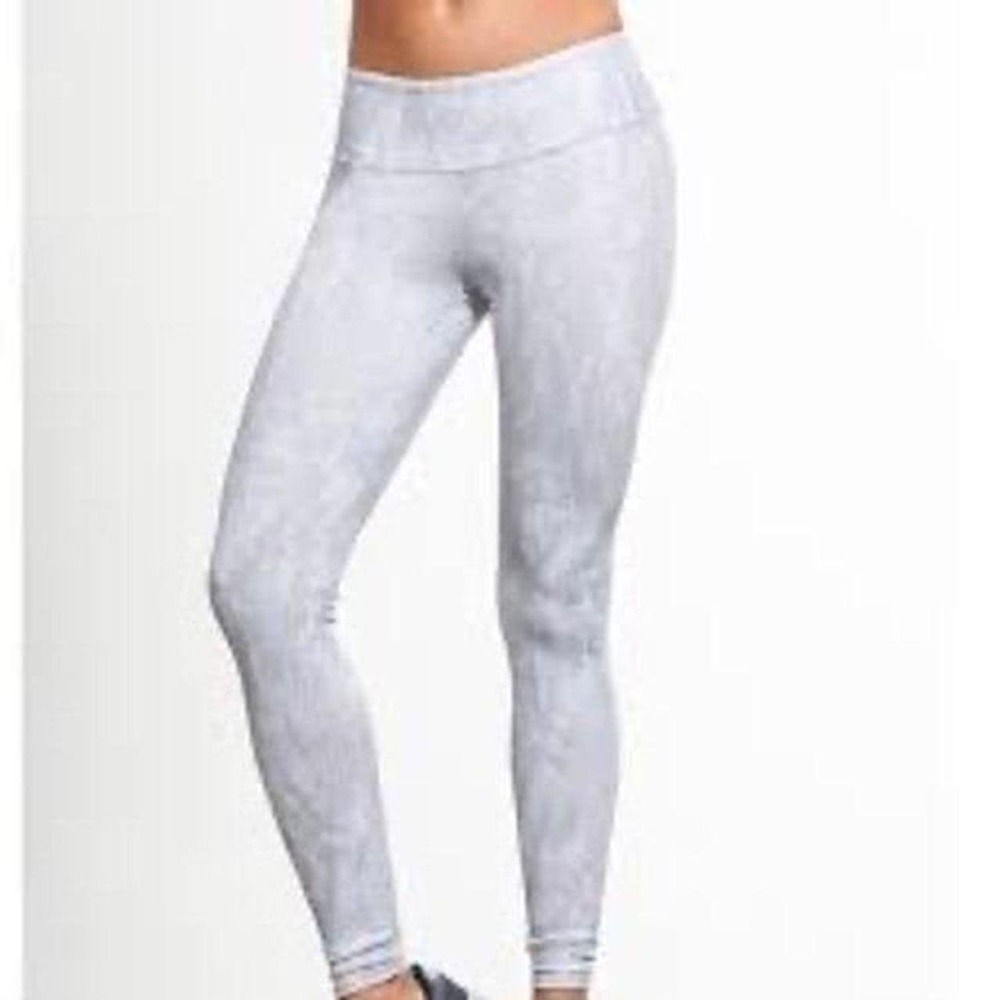 Alo Yoga Leggings L Grey White Snakeskin High Waist Activewear Animal Print